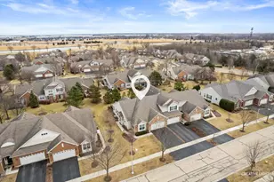 1194 John Hancock Dr, Bolingbrook, IL 60490 - Photo 4