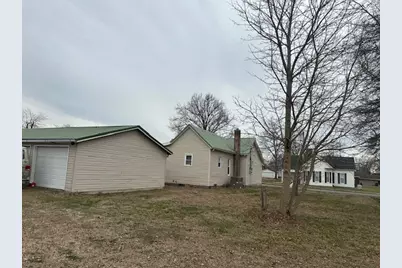 307 E Parker Street, Pinckneyville, IL 62274 - Photo 2