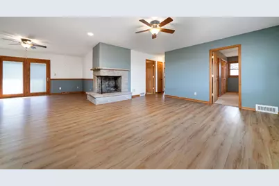 [Address not provided], Belvidere, IL 61008 - Photo 6