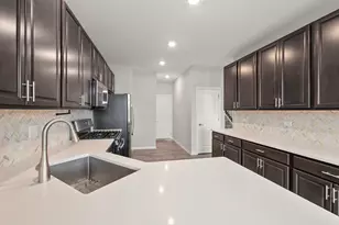 2045 Stuttle Rd, Batavia, IL 60510 - Photo 6