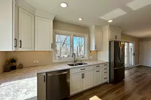 40210 N Lakeview Ave, Antioch, IL 60002 - Photo 10