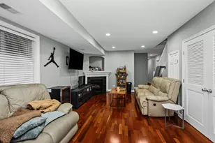 1413 N Bosworth Ave, Chicago, IL 60642 - Photo 12