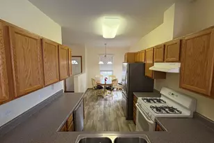 272 Rodeo Dr, Grayslake, IL 60030 - Photo 6