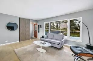 21W051 Woodview Dr, Itasca, IL 60143 - Photo 6