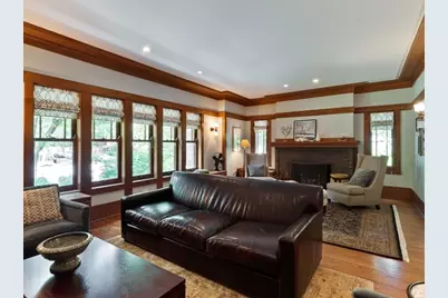1201 E 56th Street, Chicago, IL 60637 - Photo 6