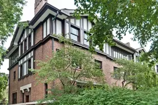 1201 E 56th St, Chicago, IL 60637 - Photo 2