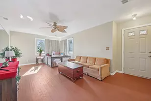 16W614 Third Ave, Bensenville, IL 60106 - Photo 4