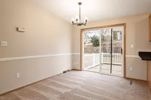 5647 Buttercup Ln, Machesney Park, IL 61115 - Photo 16