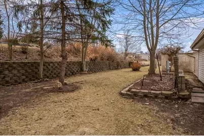 5647 Buttercup Lane, Machesney Park, IL 61115 - Photo 10