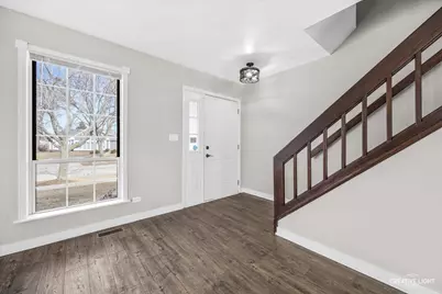 1221 Longford Circle, Elgin, IL 60120 - Photo 2