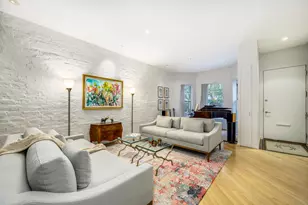 2729 N Hampden Ct, Chicago, IL 60614 - Photo 2