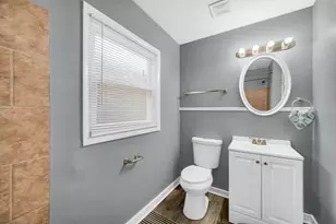 911 E 76th St, Chicago, IL 60619 - Photo 4