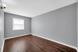 911 E 76th St, Chicago, IL 60619 - Photo 8