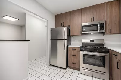 700 Wellington Avenue #207, Elk Grove Village, IL 60007 - Photo 6