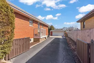 245 N Lombard Ave, Lombard, IL 60148 - Photo 24