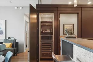 500 W Superior St, Chicago, IL 60654 - Photo 10