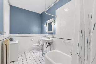 805 Hinman Ave, Evanston, IL 60202 - Photo 8