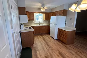 423 Harmony Dr, North Aurora, IL 60542 - Photo 2