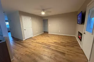 423 Harmony Dr, North Aurora, IL 60542 - Photo 6