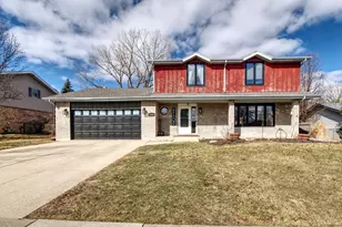 1327 Grandview Dr, New Lenox, IL 60451 - Photo 1