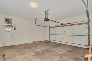 910 Oldfield Rd, Downers Grove, IL 60516 - Photo 24