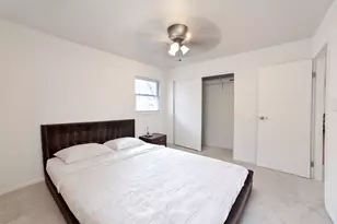 1105 Somerset Mall, McHenry, IL 60050 - Photo 12