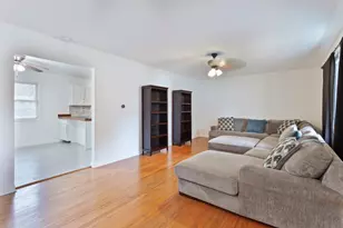 1105 Somerset Mall, McHenry, IL 60050 - Photo 4