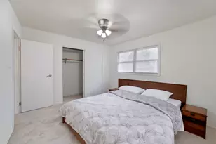 1105 Somerset Mall, McHenry, IL 60050 - Photo 10