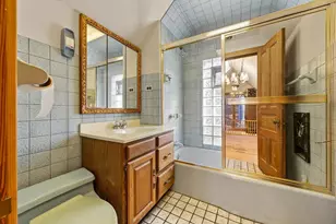 1448 W Glenlake Ave, Chicago, IL 60660 - Photo 20