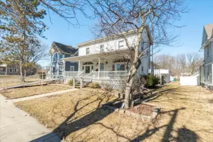 321 E 2nd St, El Paso, IL 61738 - Photo 2