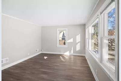 5604 S Madison Avenue, Countryside, IL 60525 - Photo 2