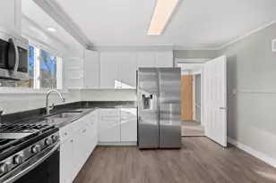 5604 S Madison Ave, Countryside, IL 60525 - Photo 8