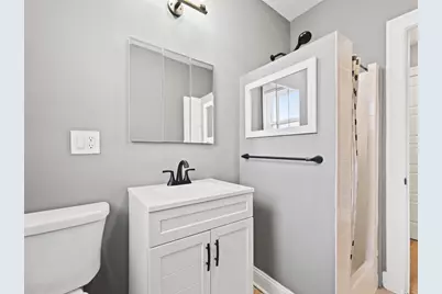 7649 S Yates Boulevard #3, Chicago, IL 60649 - Photo 8