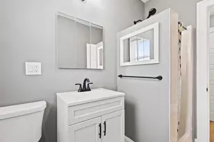 7649 S Yates Blvd, Chicago, IL 60649 - Photo 8