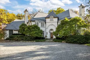 1315 Abington Cambs Dr, Lake Forest, IL 60045 - Photo 2