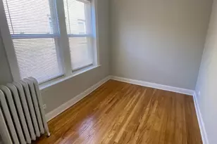 1525 W Estes Ave, Chicago, IL 60626 - Photo 8