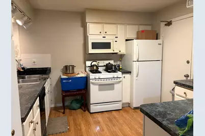 8928 N Steven Drive #2D, Des Plaines, IL 60016 - Photo 2