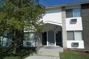 8928 N Steven Dr, Des Plaines, IL 60016 - Photo 1