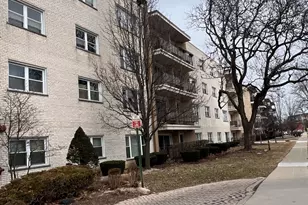 8210 Elmwood Ave, Skokie, IL 60077 - Photo 2