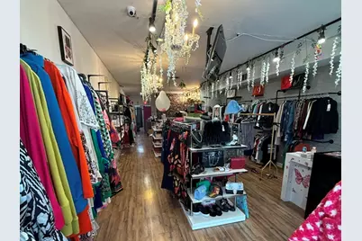 3916 W Touhy Avenue, Lincolnwood, IL 60712 - Photo 2