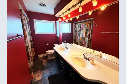 2900 W 100th Place, Evergreen Park, IL 60805 - Photo 12