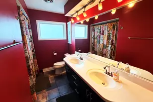 2900 W 100th Pl, Evergreen Park, IL 60805 - Photo 12