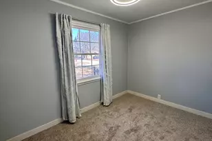 938 E Garden St, Dekalb, IL 60115 - Photo 10