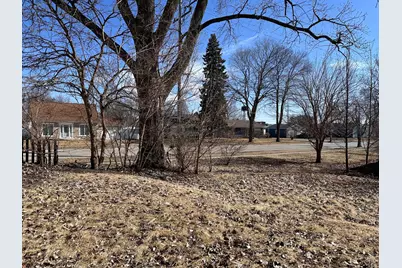938 E Garden Street, Dekalb, IL 60115 - Photo 12