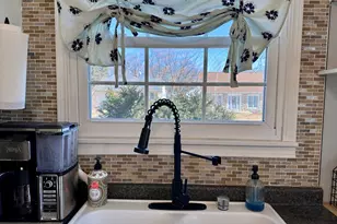 938 E Garden St, Dekalb, IL 60115 - Photo 6