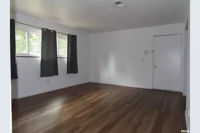 3069 4th Street #4, Moline, IL 61265 - Photo 2