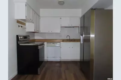 3069 4th Street #4, Moline, IL 61265 - Photo 4