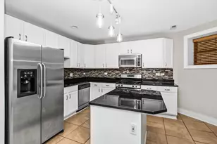 4548 S Indiana Ave, Chicago, IL 60653 - Photo 4