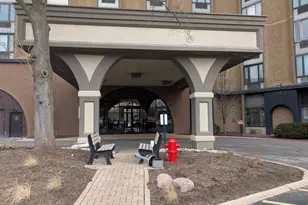 1 Renaissance Pl, Palatine, IL 60067 - Photo 2