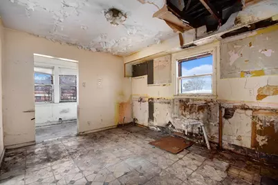 9158 S Clyde Avenue, Chicago, IL 60617 - Photo 6